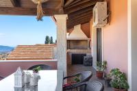The Hillside family apt by GuestCorfu - B&B