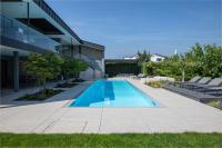 Paradisio Poolsuite Sundeck in Bodman am Bodensee - Ferienwohnung