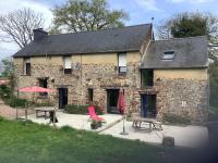 Louzou Les Chambres Aux Loups - Bed and Breakfast
