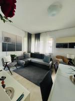 Family Livin' Sirmione Flats - Chambres d’hôtes Sirmione