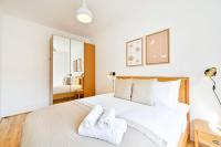 Huge 2 Bedrooms 3 Beds! Covent GDN 3 min to subway - Chambres d’hôtes Londres