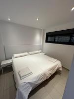 One-Bedroom Apartment with Sea View and Terrace