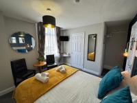 Camera Matrimoniale - Piano Terra