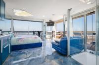 Elixir Heliopolis Seafront Apartment with Large Panoramic Terrace - B&B Le Cap D'Agde