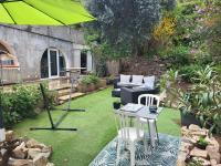 Appartement calme, authentique et spacieux au pied du GR20 - Bed and Breakfast Calenzana