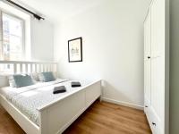 Four-Bedroom Apartment - 27/29 Świętojańska Street