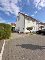 Holiday Apartment in Mörfelden-Walldorf - B&B