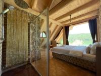 Studio Lit King-Size