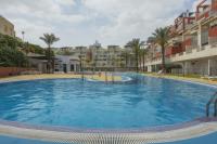 Apartment with Pool View