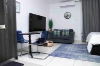 Embassy Garden - Spacious Studio - B&B