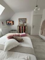 Camera Matrimoniale con Bagno in Comune 