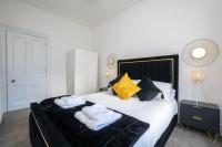 Brulee House - SJA Stays - 2 Bed Apartment - Bed and Breakfast