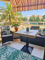 Bel appartement à 50m de la plage, 2 pièces climatisées, parking privé - B&B