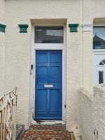 Spacious two bedroom flat, central location - B&B Plymouth