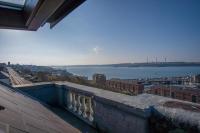 The Penthouse - 1 Bedroom Penthouse - Milford Haven - Bed and Breakfast