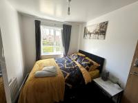 Inside Manchester City, Modern & Luxurious 2 Bed Apartment, Entire Unit - B&B