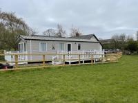 Caravan in Holcot - Sleeps 6 - Pet Friendly - B&B