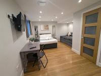Executive Studios - B&B
