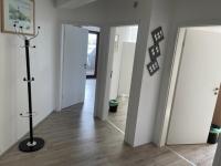 Apartment mit 4 Schlafzimmern und einem Balkon