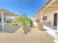Symphony Sound Villa with Pool - Chambres d’hôtes