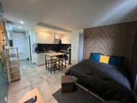 Studio confortable avec balcon - B&B