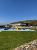 Static Caravan on the Jurassic Coast at Freshwater Beach Holiday Park - B&B Burton Bradstock