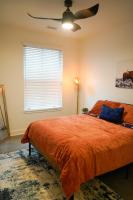 The Sunflower Suite - B&B Lawrence