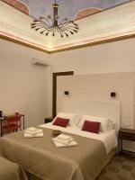 Camera Tripla Deluxe