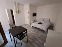 budgetbnb Larmodieu 1 - Bed and Breakfast Toulon