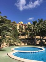 Bonalba penthouse apartment with large open terrace - B&B Alicante