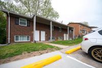Spacious 2 Bedroom Townhome by StayLage - Chambres d’hôtes Earth City