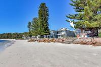 Waterfront Reflections - Bed and Breakfast