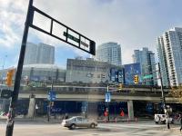 Condo Downtown Vancouver - Near Rogers Arena & BC Place w Parking - B&B