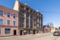 Large 3BR Apartment with Balcony 5 min to Old Town by Tram - B&B Riga