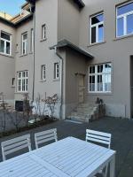 VillaKrocker - ElbeRadweg trifft WandKunstwerk - B&B Burg bei Magdeburg