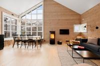Idyllic Apartment at Strandafjellet - Ferienwohnung Stranda