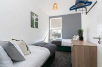 Contractor-Friendly 4-Bed 2-Bath Apartment, fast WiFi, central Redcar - Chambres d’hôtes Redcar