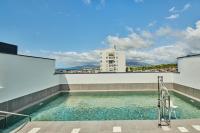Iceberg Moon I- Ático nuevo Parking, piscina, terraza, céntrico todo equipado - B&B Tarifa