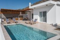 Windless SeaView Villa, with Pool & Hot Tub, By ThinkVilla - B&B Achlia