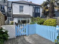 An Marghty, a bright & spacious apartment with Parking & Patio - B&B Saint Ives