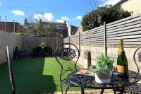 Hunters Cottage - Pet friendly Fisherman's cottage - B&B Filey