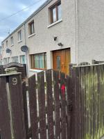 Modern & Cosy 3 Bedroom Inverkeithing home- Ideal for Edinburgh Dunfermline & St Andrews with Free Parking - B&B