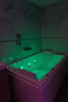 Love & Lagon - suite romantique & spa privé - B&B