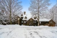 Highridge B20 Spectacular Top Floor Two Bedroom with Loft Condo with Scenic Views and Sports Center - Chambres d'hôtes Killington