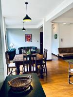 Departamento amplio, elegante y perfectamente ubicado - Chambres d’hôtes