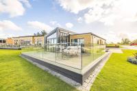 Racecourse Marina Lodge, Hot tub, Gated Parking - B&B
