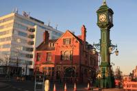 JQ Stylish Apartment - Next to City Centre - Perfect for Contractors, Tourist, Couples - 24-7 Secure Access & FAST WIFI - B&B Birmingham