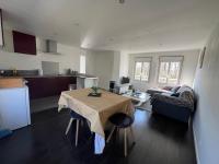 Appartement calme et paisible au bord de la rivière - Ferienwohnung