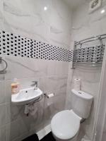 Spacious Double Room Ideal for Professionals Heathrow Uxbridge Access StockleyPark Brunel University Hillingdon Hospital Prologis Park - Chambres d'hôtes Yiewsley