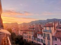 Inside Toulon - B&B